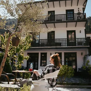  Hostel Maya Albanien